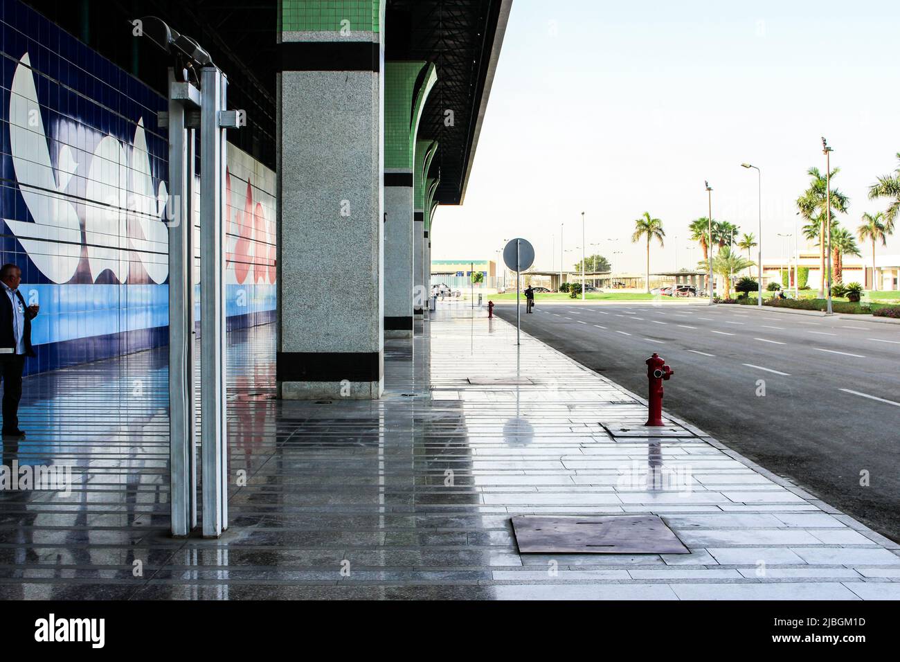 Luxor, Egitto - 13 marzo 2017 : Aeroporto Internazionale di Luxor, principale aeroporto che serve la città di Luxor, Egitto, in mattinata. Foto Stock
