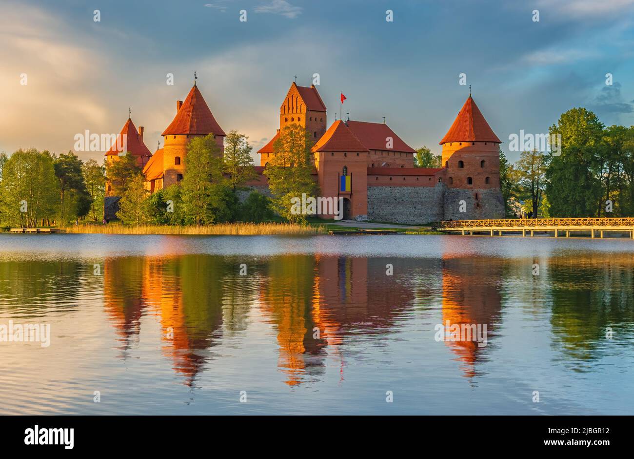Bella serata paesaggio immagine del castello Trakai Foto Stock