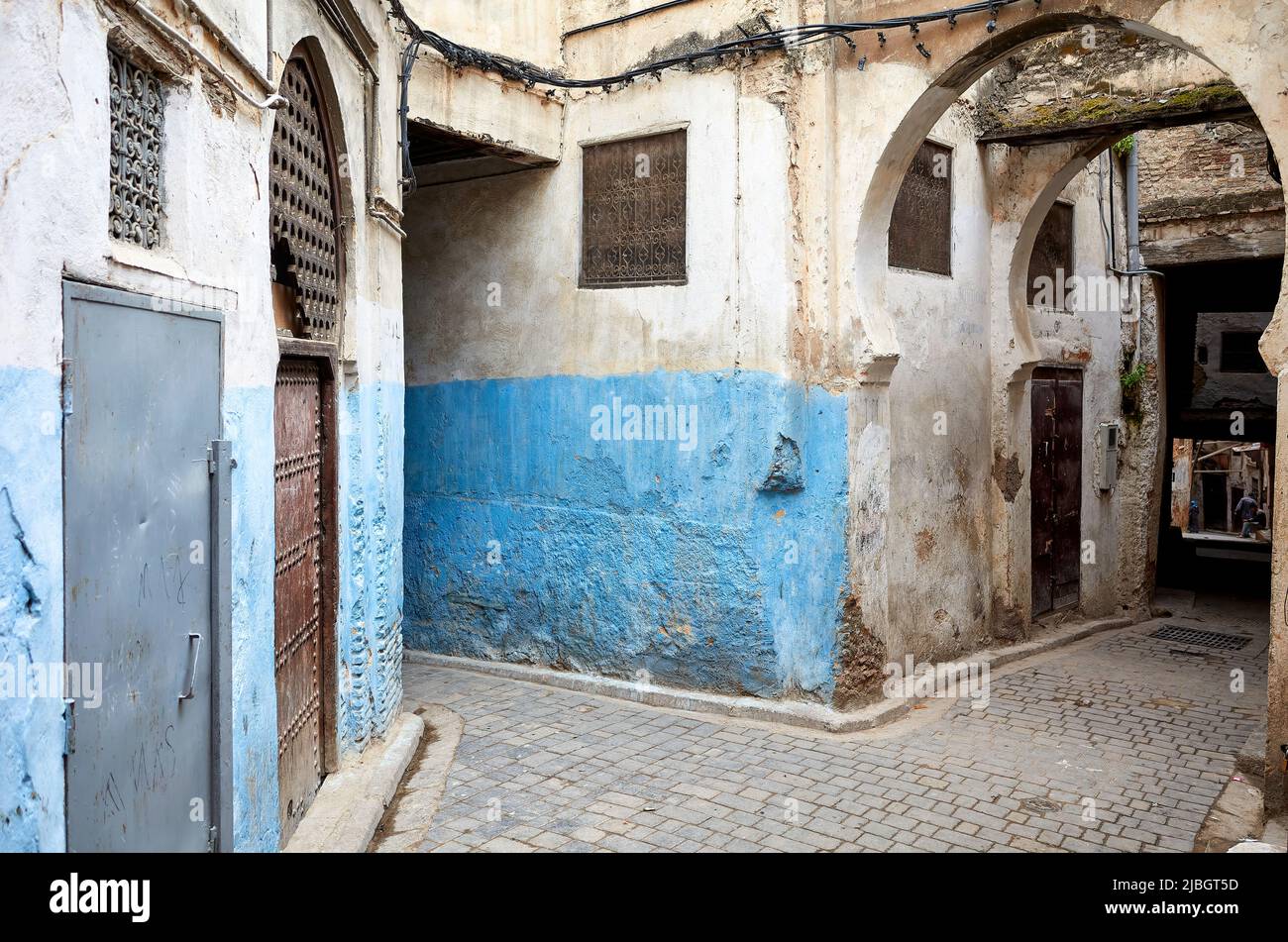 Marocco Fez. I vicoli stretti della medina (città vecchia) Foto Stock