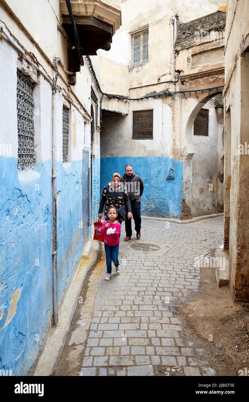 Marocco Fez. I vicoli stretti della medina (città vecchia) Foto Stock