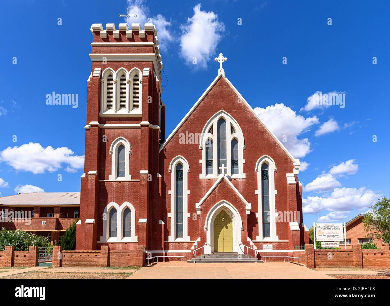 Chiesa cattolica di St Laurence o'Toole a Cobar, nuovo Galles del Sud Foto Stock