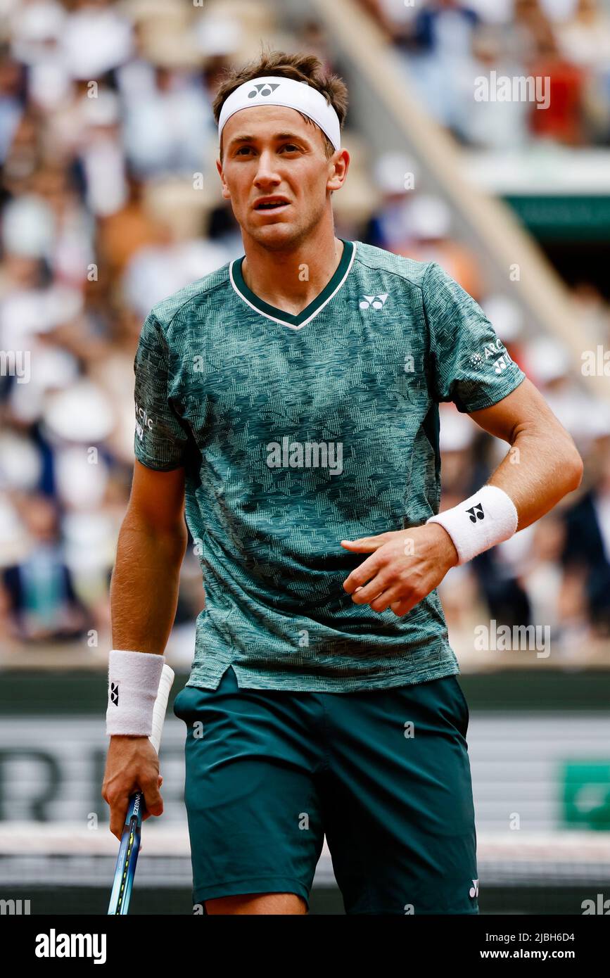 Parigi, Francia. 5th giugno 2022. Il giocatore di tennis Casper Ruud dalla Norvegia è in azione al torneo di tennis del Grand Slam Open 2022 a Roland Garros, Parigi, Francia. Frank Molter/Alamy Live news Foto Stock