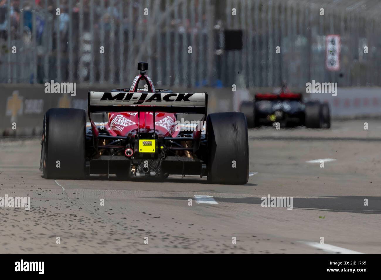 Detroit, MICHIGAN, Stati Uniti. 5th giugno 2022. CHRISTIAN LUNDGAARD (30) (R) di Hedensted, Danimarca, corre attraverso le curve durante il Gran Premio Chevrolet Detroit al Belle Isle Park di Detroit MI. (Credit Image: © Walter G. Arce Sr./ZUMA Press Wire) Foto Stock