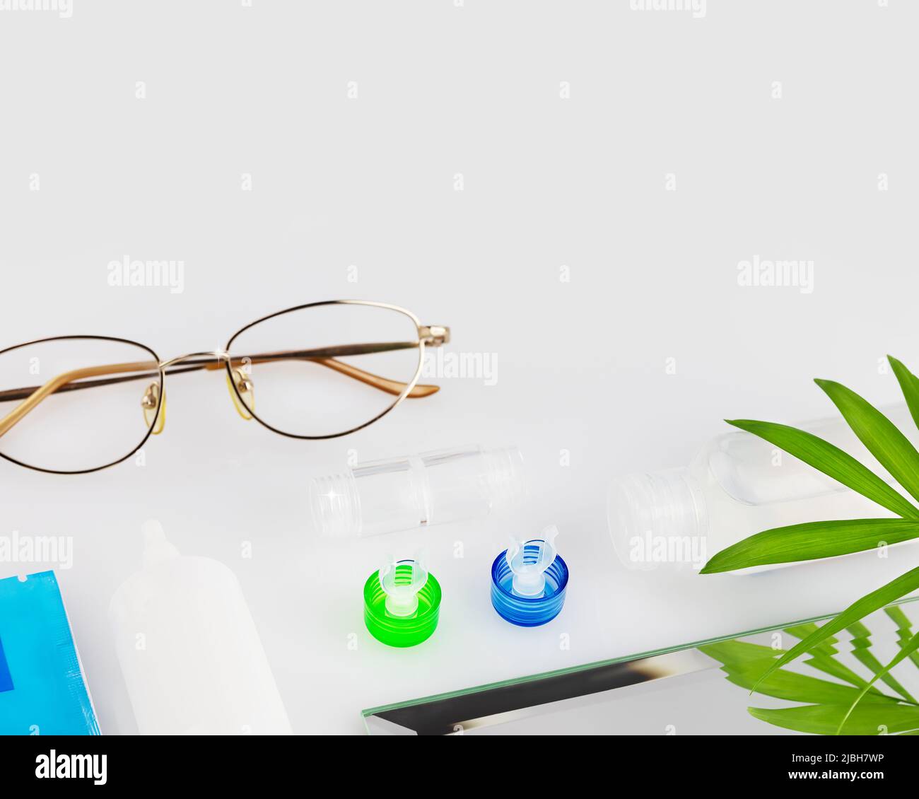 Scheda oftalmologica con kit lenti a contatto con lenti Foto Stock