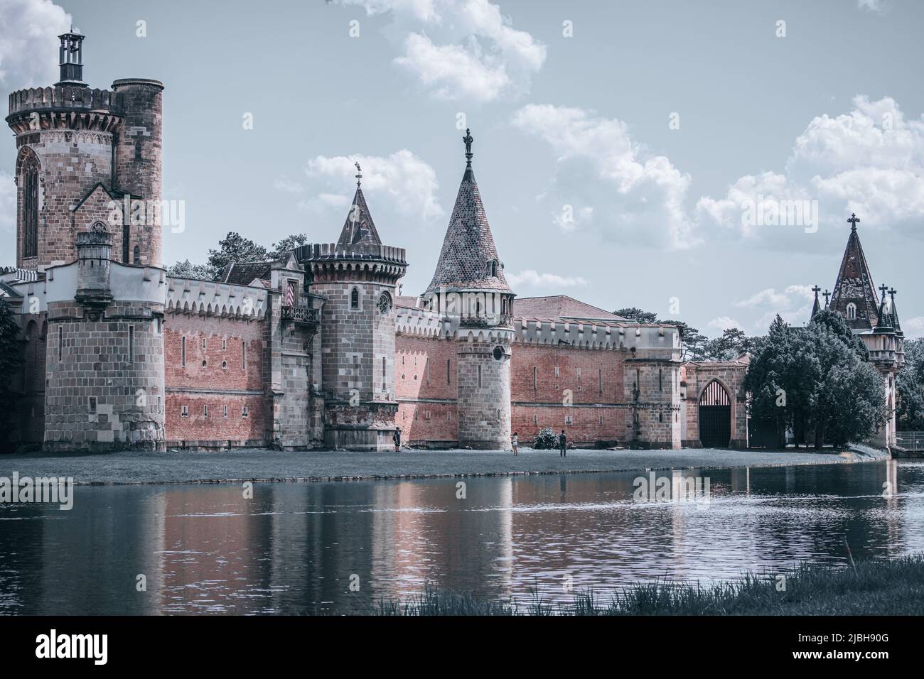 I castelli di Laxenburg si trovano nel comune di Laxenburg nella bassa Austria nel parco del castello è il vecchio castello e il Franzensburg Foto Stock