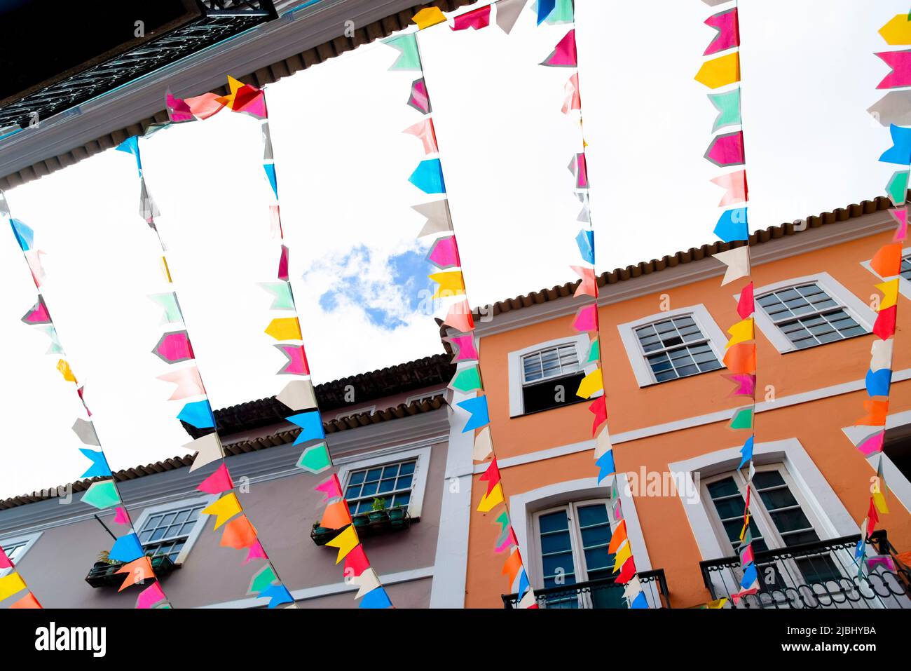 Salvador, Bahia, Brasile - 22 giugno 2019: Decorazione della colonna, Sao Joao Festival, Centro storico di Salvador, Bahia. Foto Stock