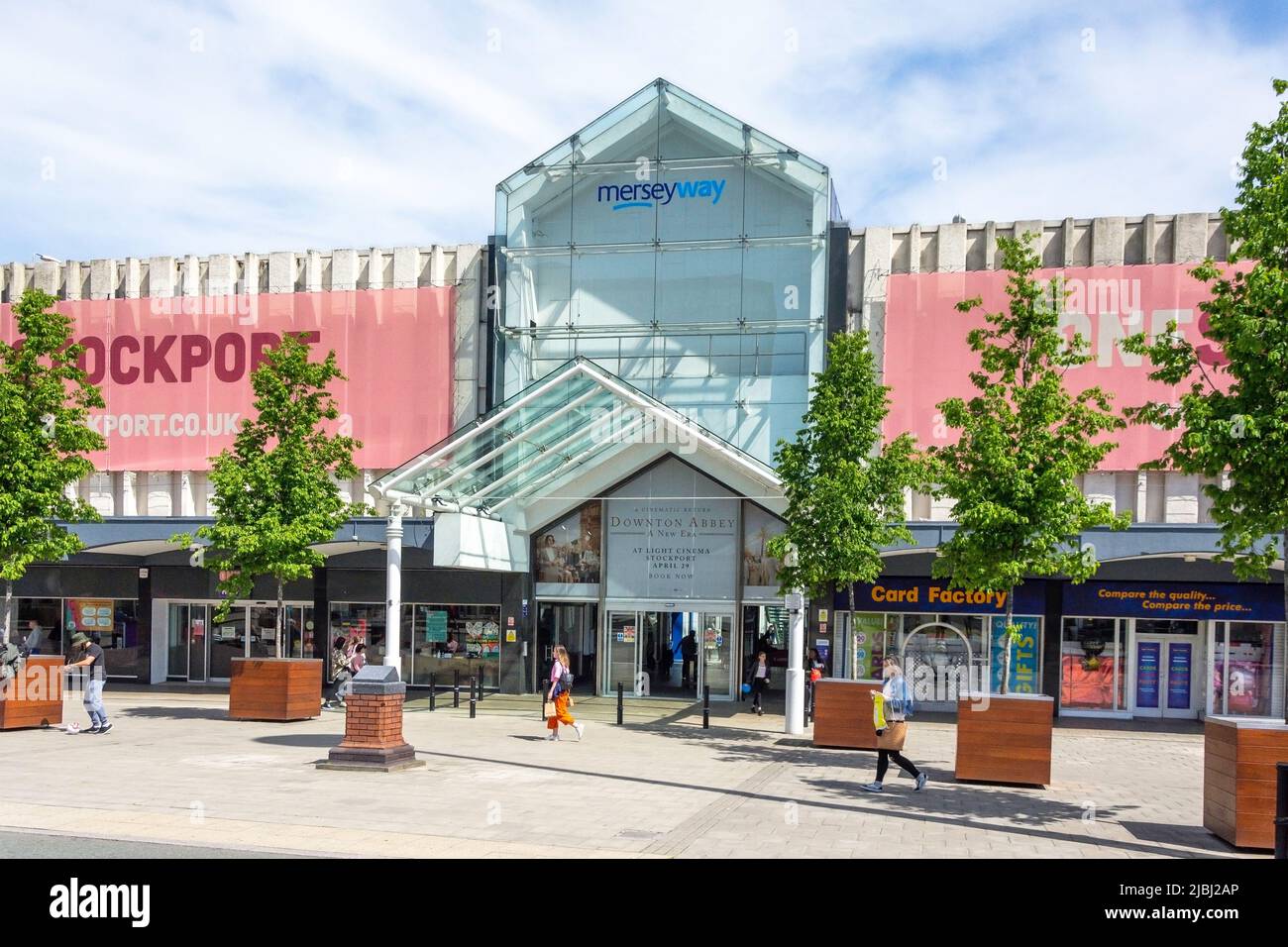 Ingresso al centro commerciale Merseyway, Mersey Square, Stockport, Greater Manchester, Inghilterra, Regno Unito Foto Stock