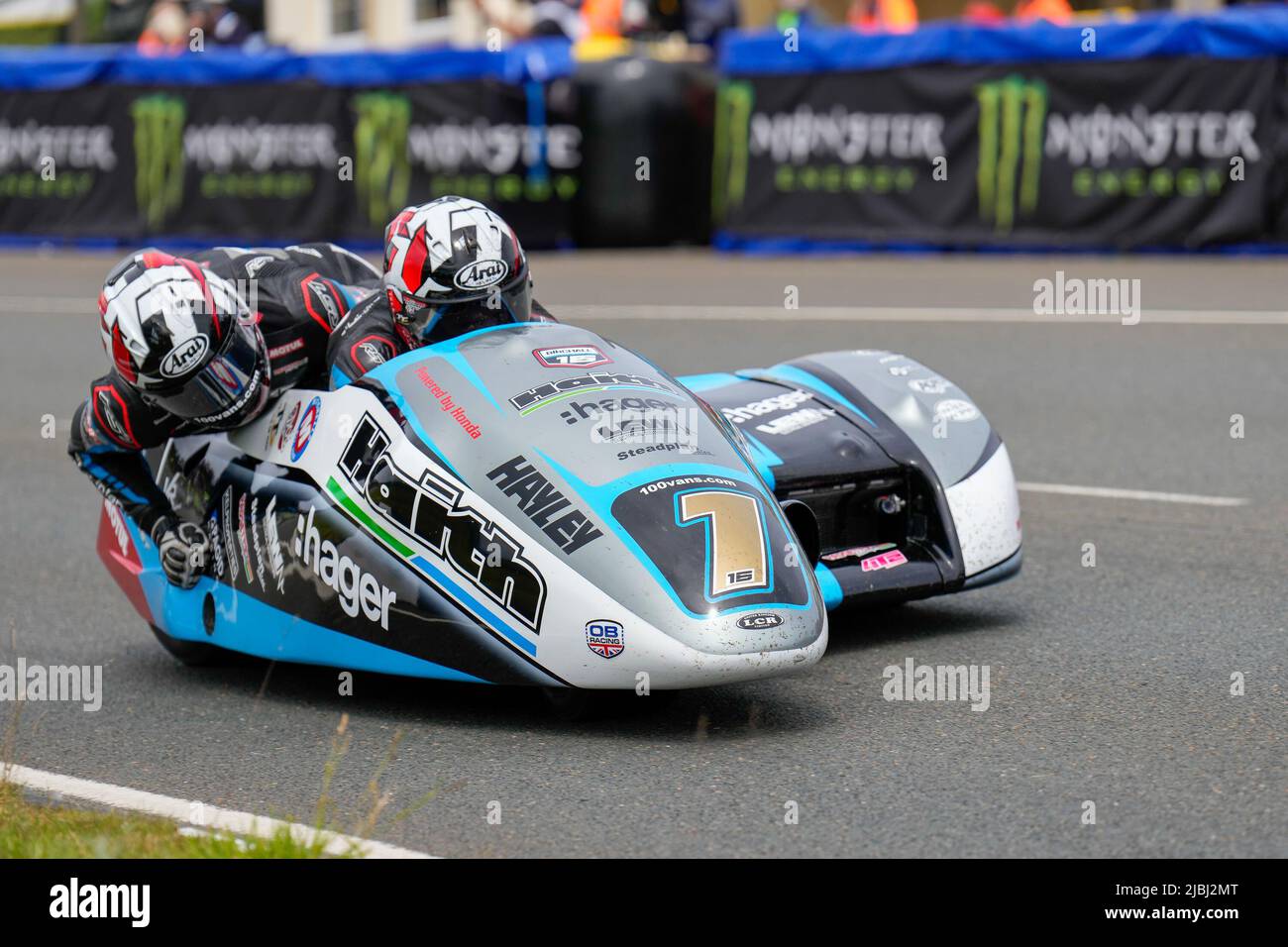 Douglas, isola di Man. 19th Jan 2022. Ben Birchall/Tom Birchall (600 LCR Honda) in rappresentanza del team Haith Honda durante la 3Wheeling.Media Sidecar TT Race all'Isola di Man, Douglas, Isola di Man il 6 giugno 2022. Foto di David Horn/prime Media Images Credit: Prime Media Images/Alamy Live News Foto Stock