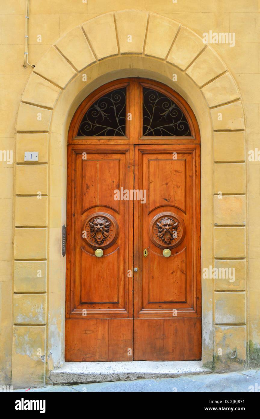 porta italiana in legno Foto Stock