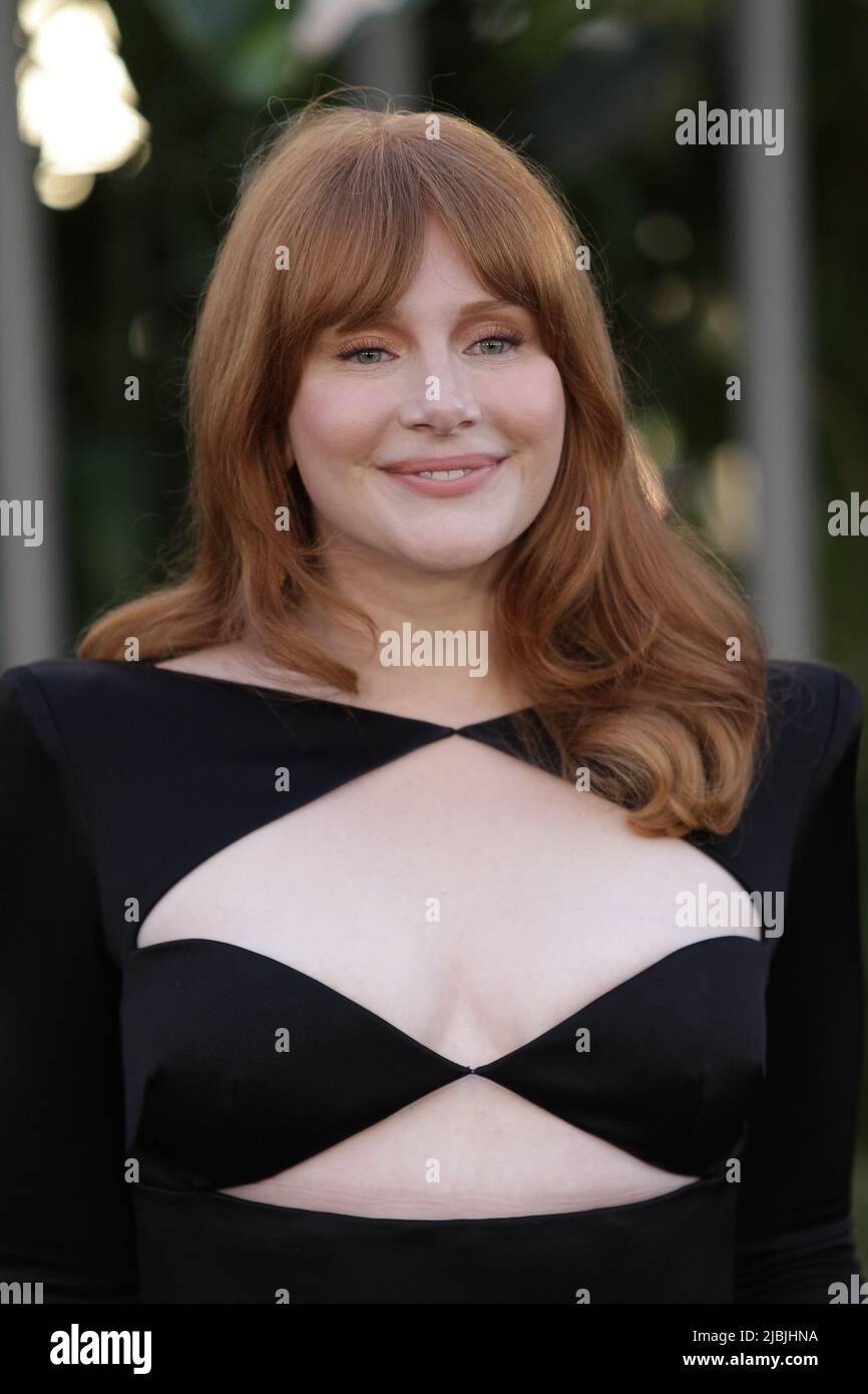 Los Angeles, Stati Uniti. 07th giugno 2022. Bryce Dallas Howard al 'Jurassic World: Dominion' World Premiere tenuto al TCL Chinese Theatre, Hollywood, CA, 6 giugno 2022. Photo Credit: Joseph Martinez/PictureLux Credit: PictureLux/The Hollywood Archive/Alamy Live News Foto Stock