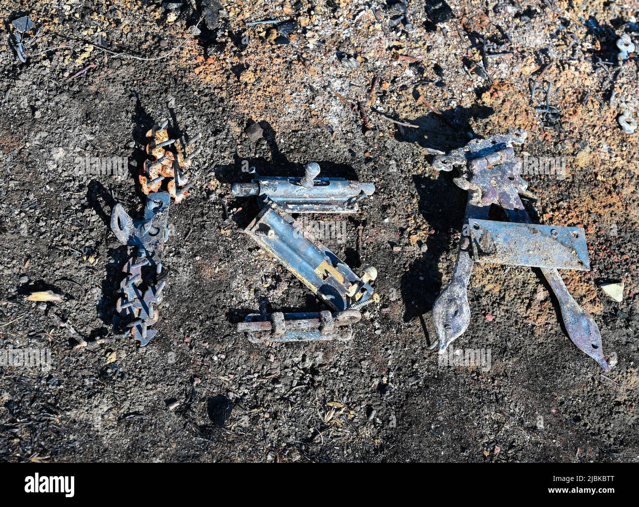 ISA, conto di risparmio individuale, fatto da resti di fuoco di serrature e cerniere, ISA fisso, investimento sostenibile, riduzione del carbonio Foto Stock