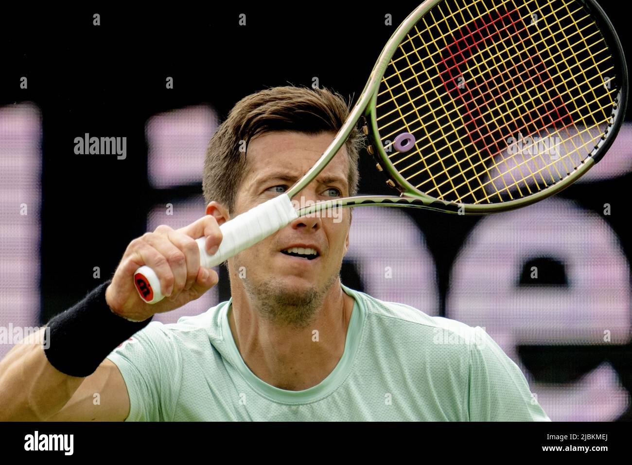 ROSMALEN - tennista Aljaz Bedene al torneo internazionale di tennis Libema  Open. Il torneo di tennis olandese combinato per uomini e donne si terrà  sui campi in erba di Autotron per dodici