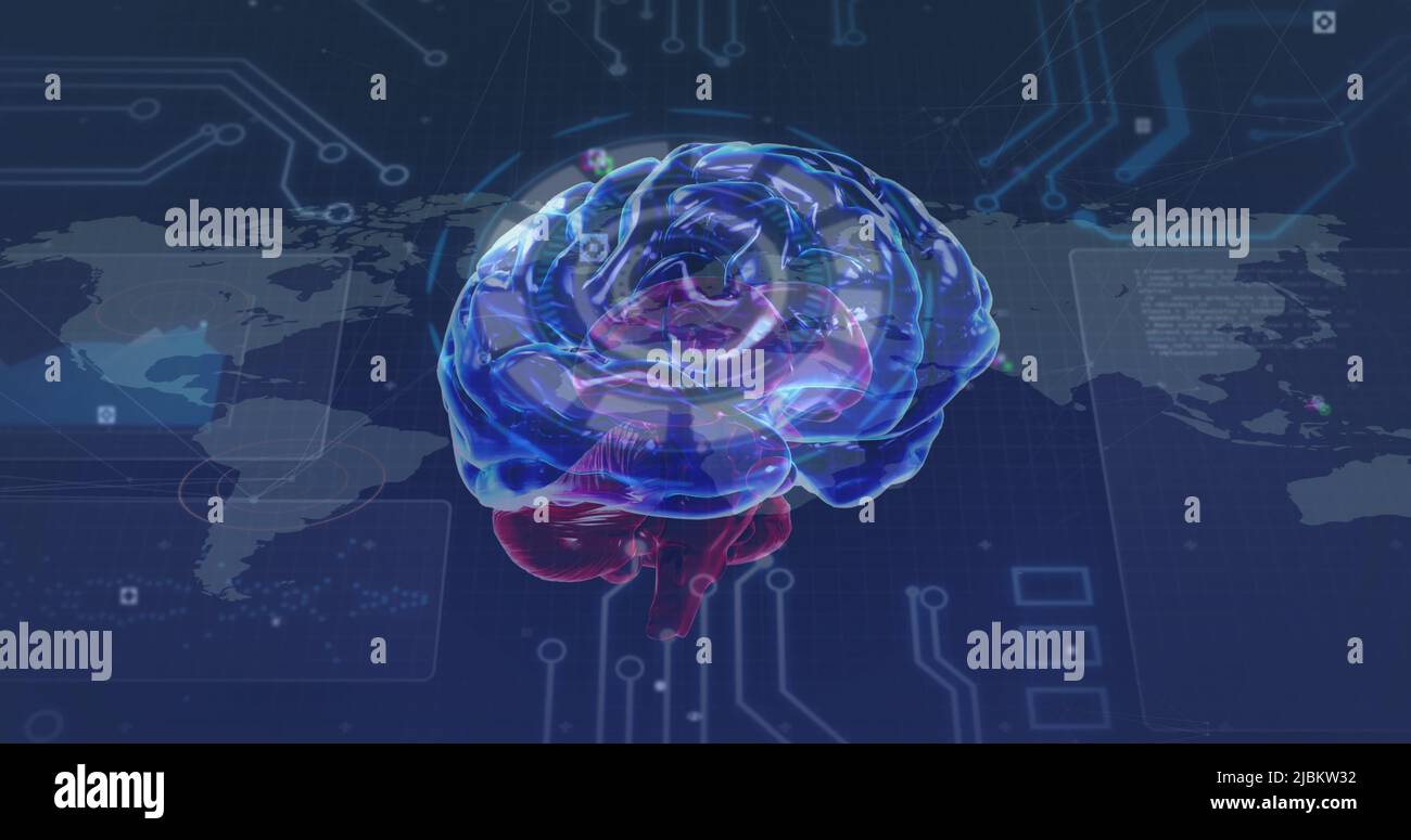 Immagine di rotazione del cervello su icone circuito integrato e mappa del mondo Foto Stock