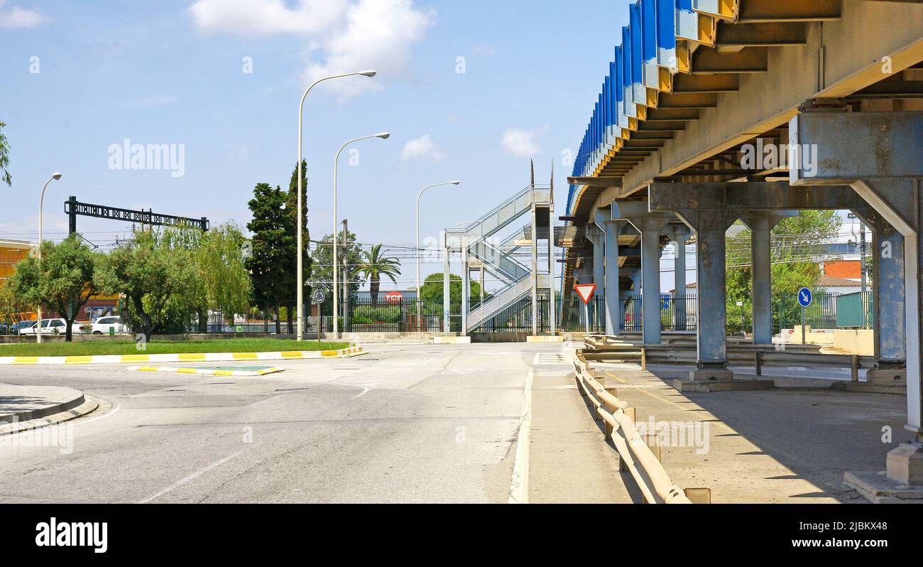 Ponte di un'autostrada nella zona Franca di Barcellona, Catalunya, Spagna, Europa Foto Stock