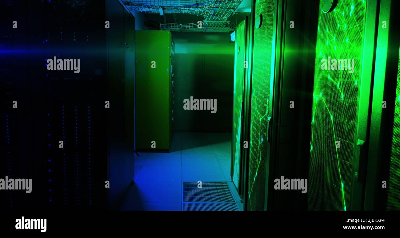 Immagine delle forme in movimento nella sala server Foto Stock