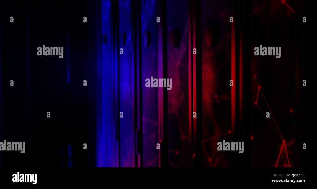 Immagine delle forme in movimento nella sala server Foto Stock