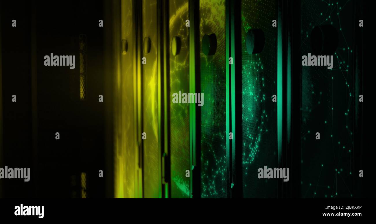 Immagine delle forme in movimento nella sala server Foto Stock