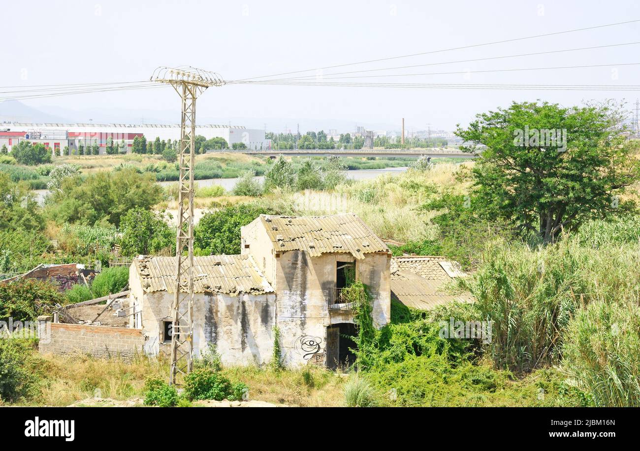 Casa di campagna abbandonata nel Delta del Llobregat, Barcellona, Catalunya, Spagna, Europa Foto Stock