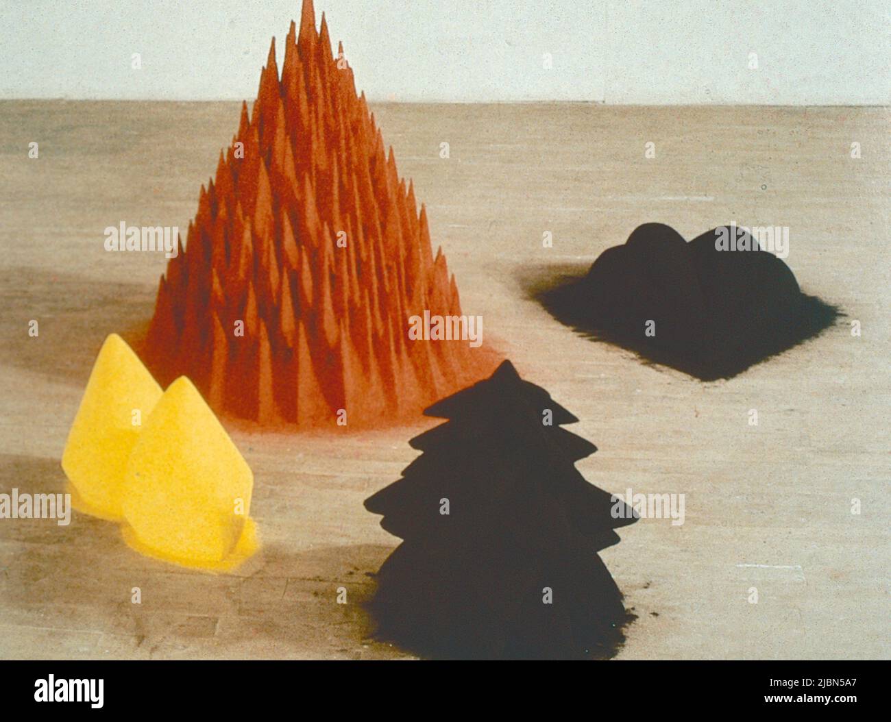 Opera dell'artista britannico-indiano Anish Kapoor, 1990s Foto Stock