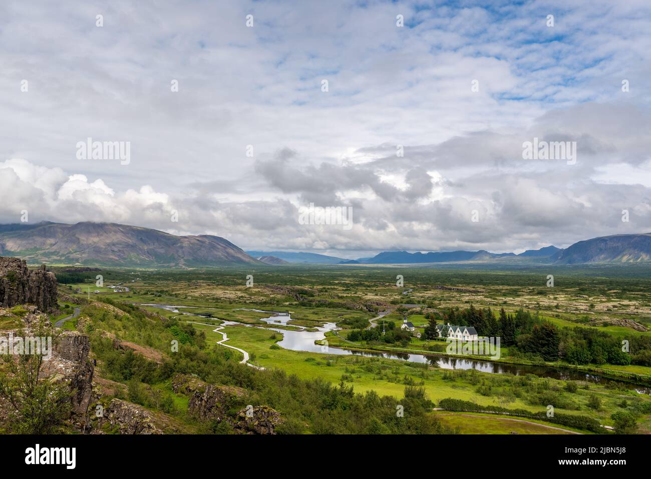 Panorama del Parco Nazionale di Thingvellir in estate, Islanda Foto Stock