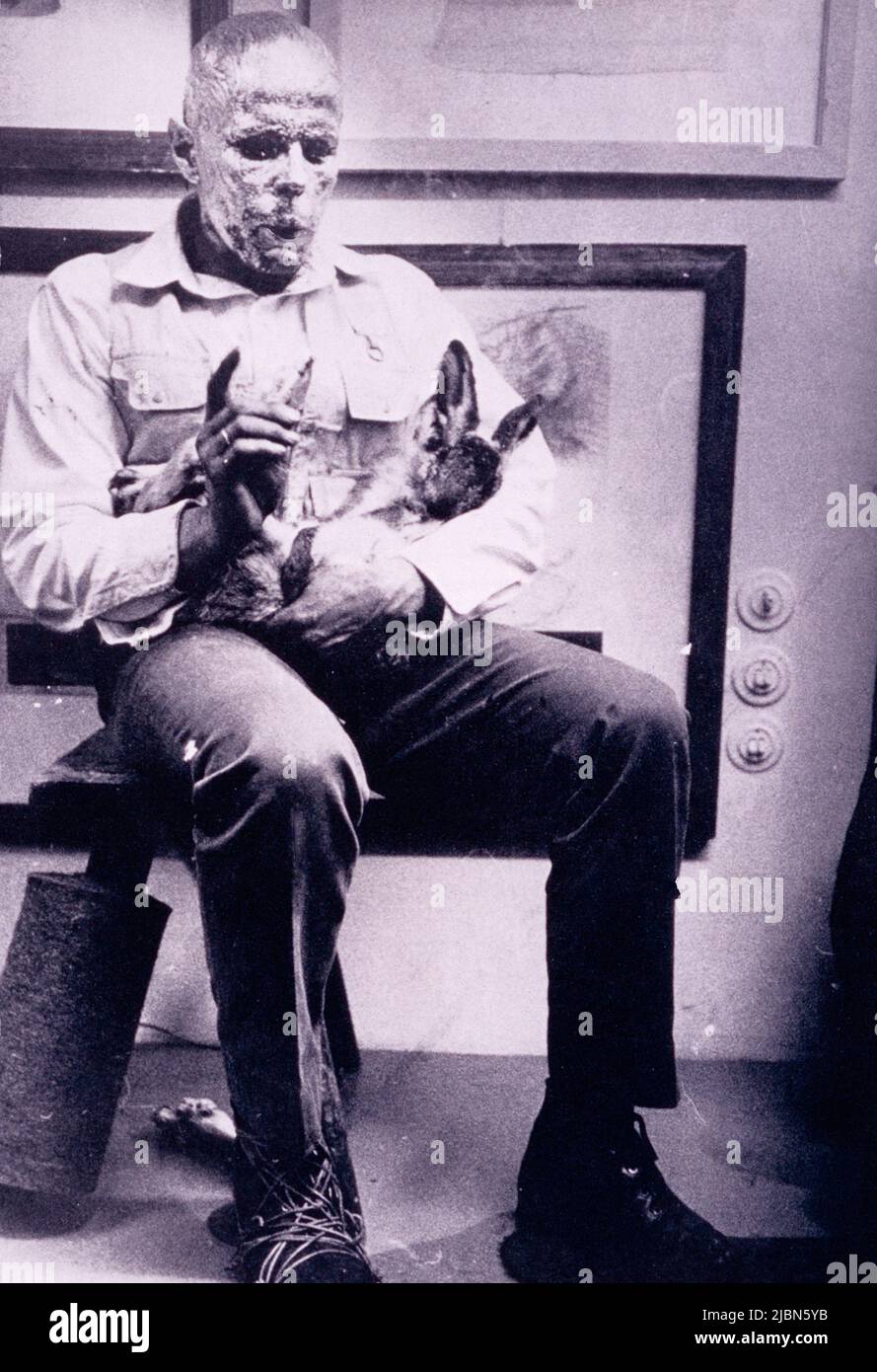 Artista tedesco Joseph Beuys, 1970s Foto Stock