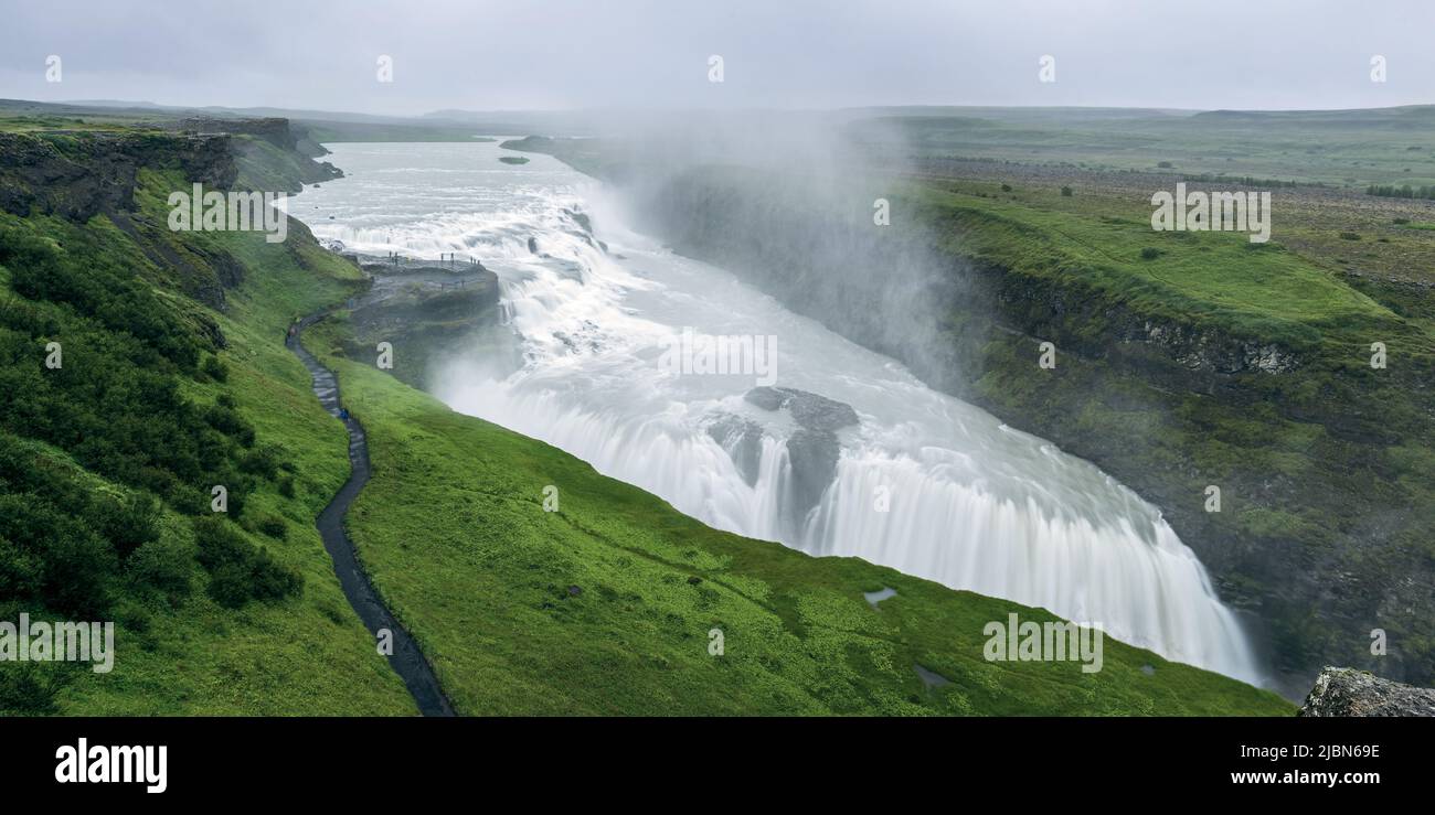 Panorama della famosa cascata Gullfoss, Islanda Foto Stock