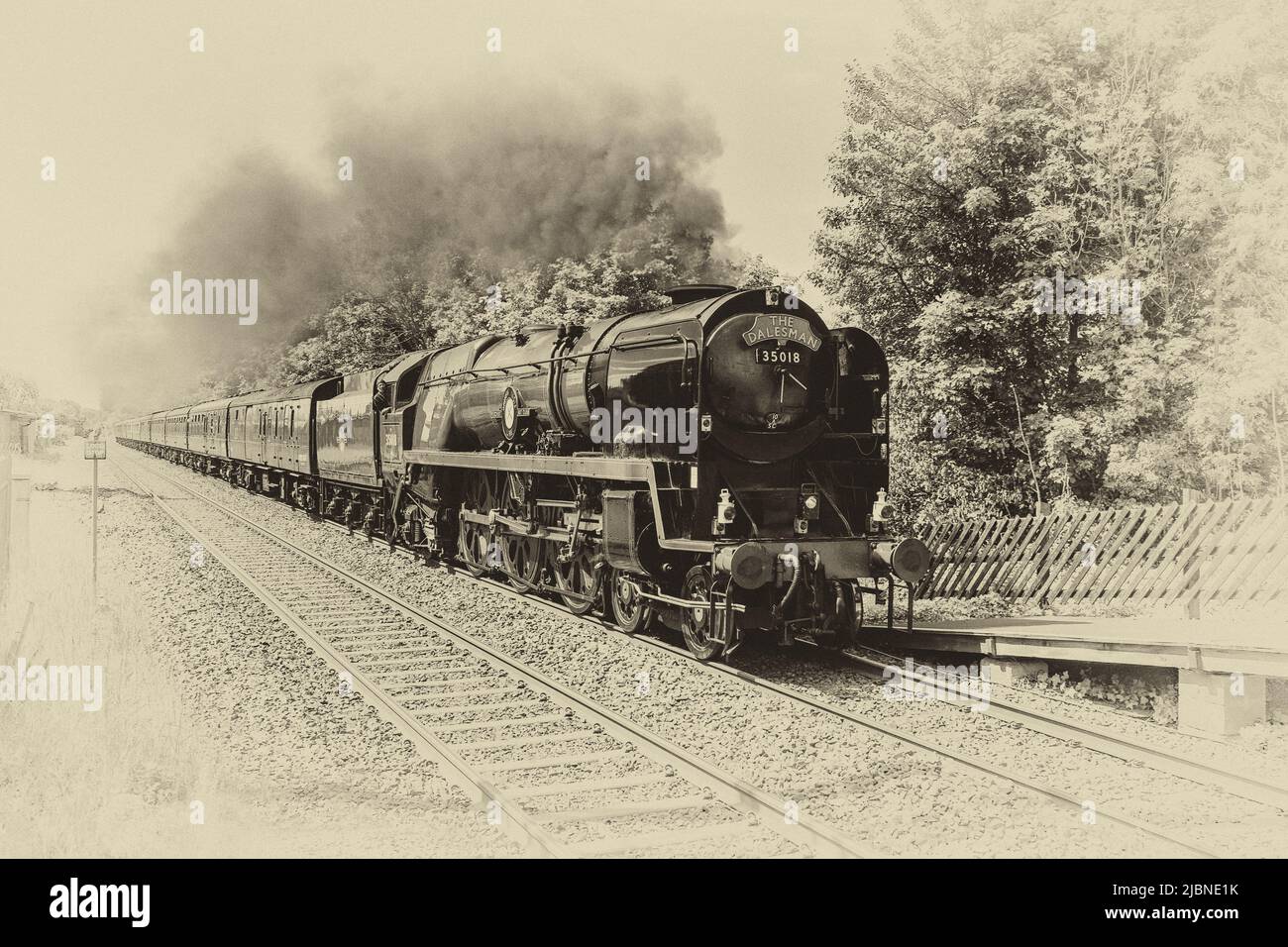 British India Line 35018, il Pendle Dalesman, ha conservato la locomotiva a vapore britannica sulla ferrovia Settle Carlisle passando attraverso Settle 7th giugno 2022 Foto Stock