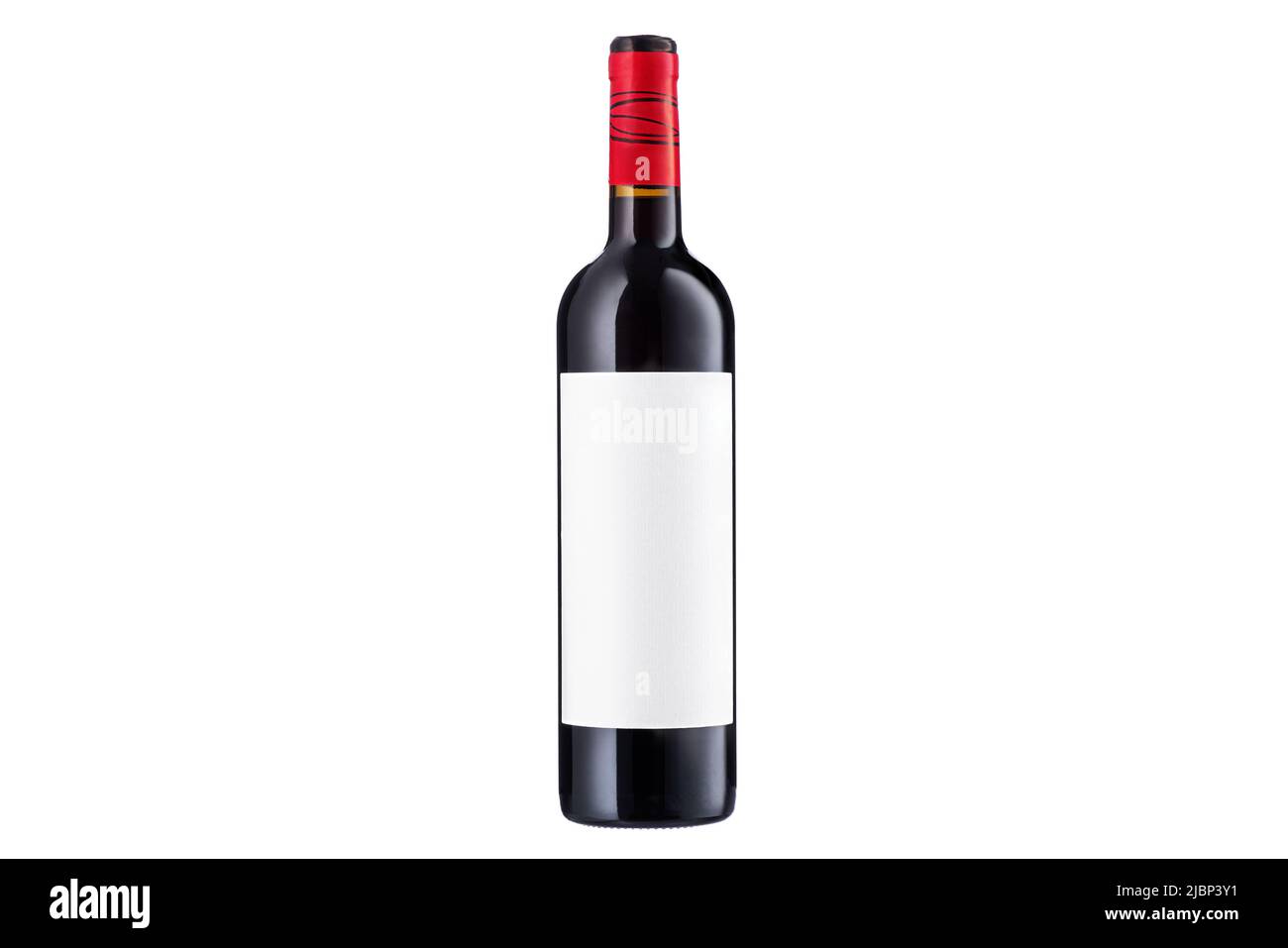 Bottiglia di vino con etichetta e vino rosso isolato su sfondo bianco Foto Stock