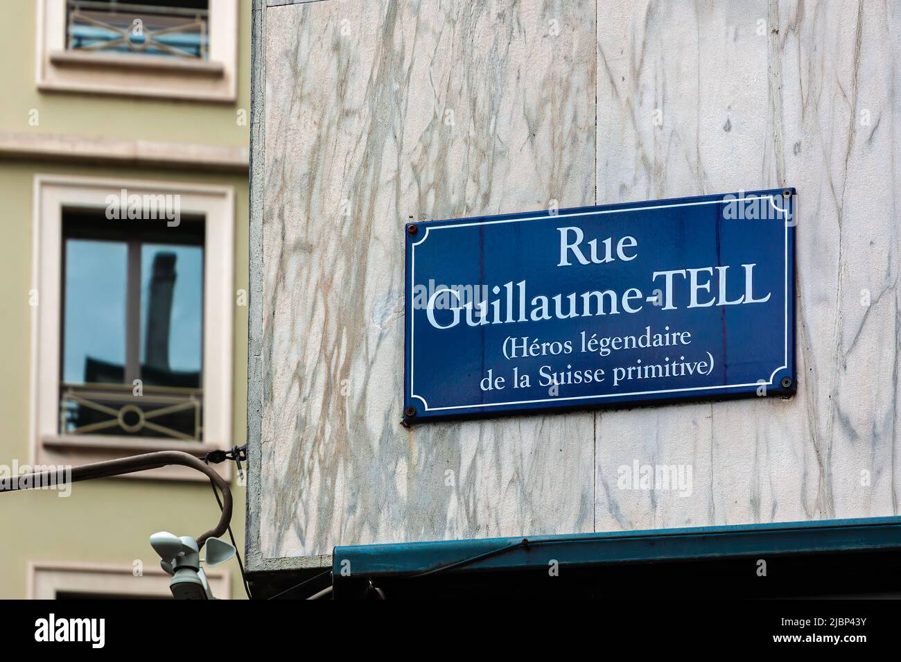 Ginevra, Svizzera - 3 giugno 2022: Rue Guillaume Tell - William Tell Street a Ginevra, che prende il nome dal leggendario eroe svizzero Foto Stock