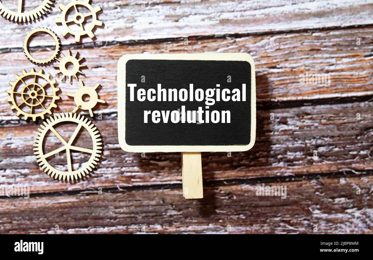 Conceptual la scrittura a mano che mostra ad adattarsi ai cambiamenti. Business photo testo le modifiche innovative di adattamento con l'evoluzione tecnologica scritto il pezzo di legno la Foto Stock