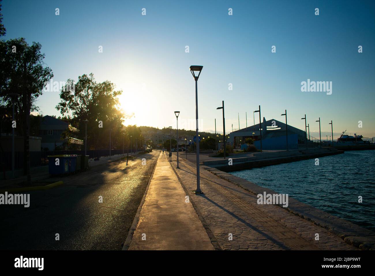 Foto di un tramonto ad Argostoli, una città di Cefalonia, Grecia. Foto Stock