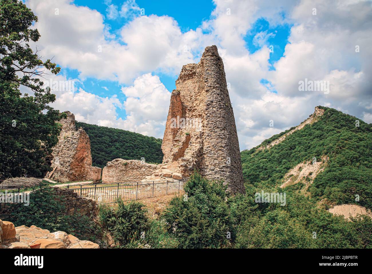 Rovine dell'antica fortezza di Ujarma, Georgia Foto Stock