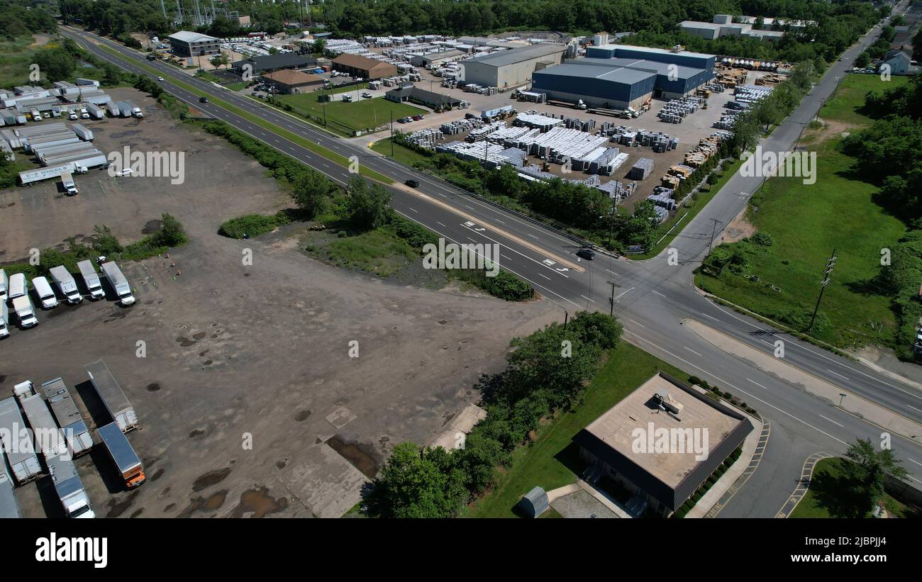 Vista aerea del cantiere di camion lungo il fiume Raritan a Perth Amboy, NJ Foto Stock