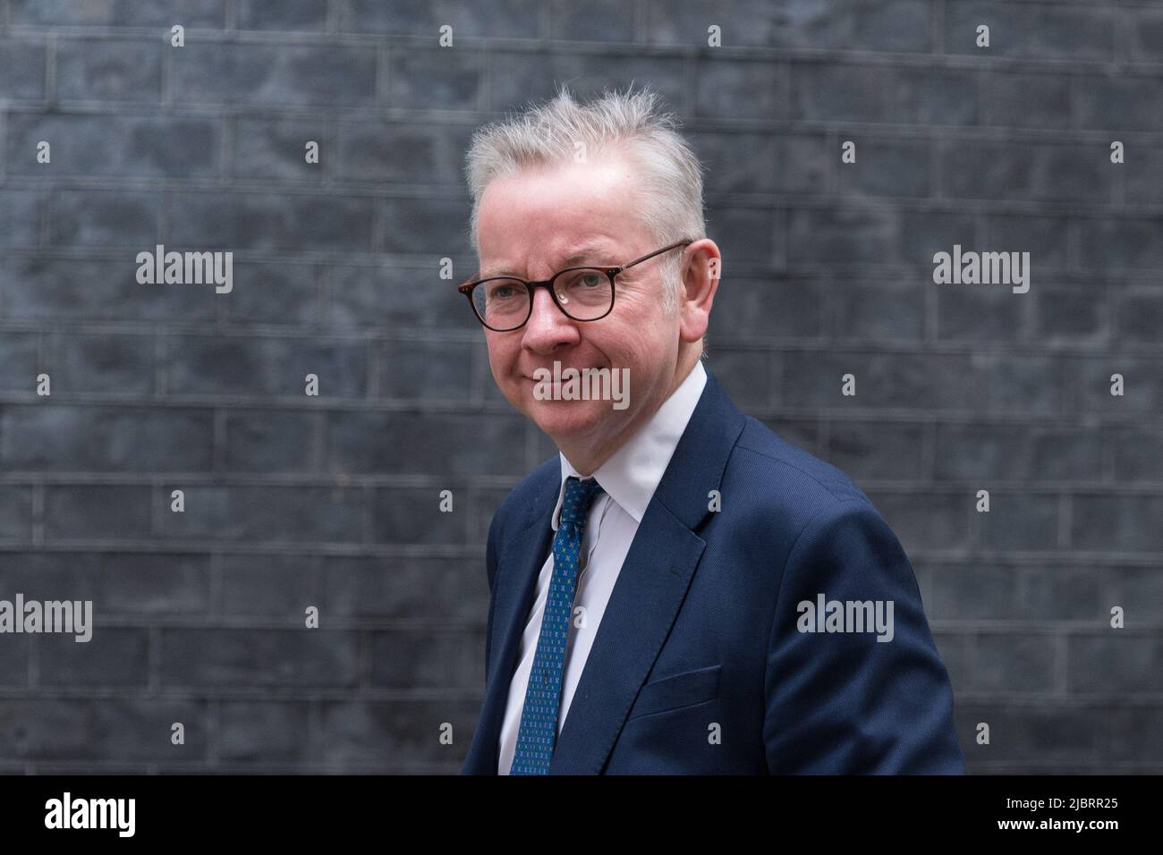 Londra, Regno Unito. 08th giugno 2022. Segretario di Stato per Leveling Up, Housing and Communities, Ministro per le Relazioni intergovernative Michael Gove arriva a Downing Street davanti alle PMQ alla Camera dei Comuni. Credit: Wiktor Szymanowicz/Alamy Live News Foto Stock