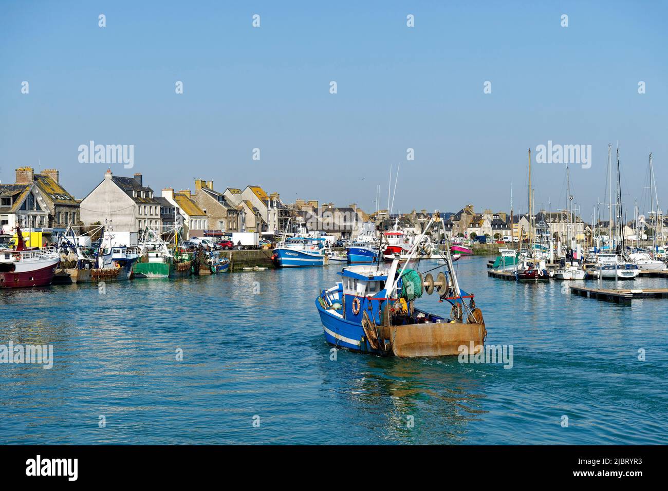Francia, Manche, Cotentin, Saint Vaast La Hougue, Porto Foto Stock