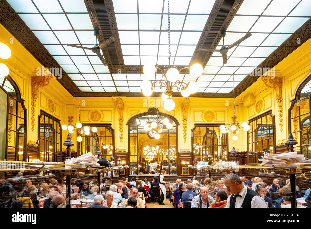 Francia, Parigi, i Grands Boulevards, il Bouillon Chartier Foto Stock