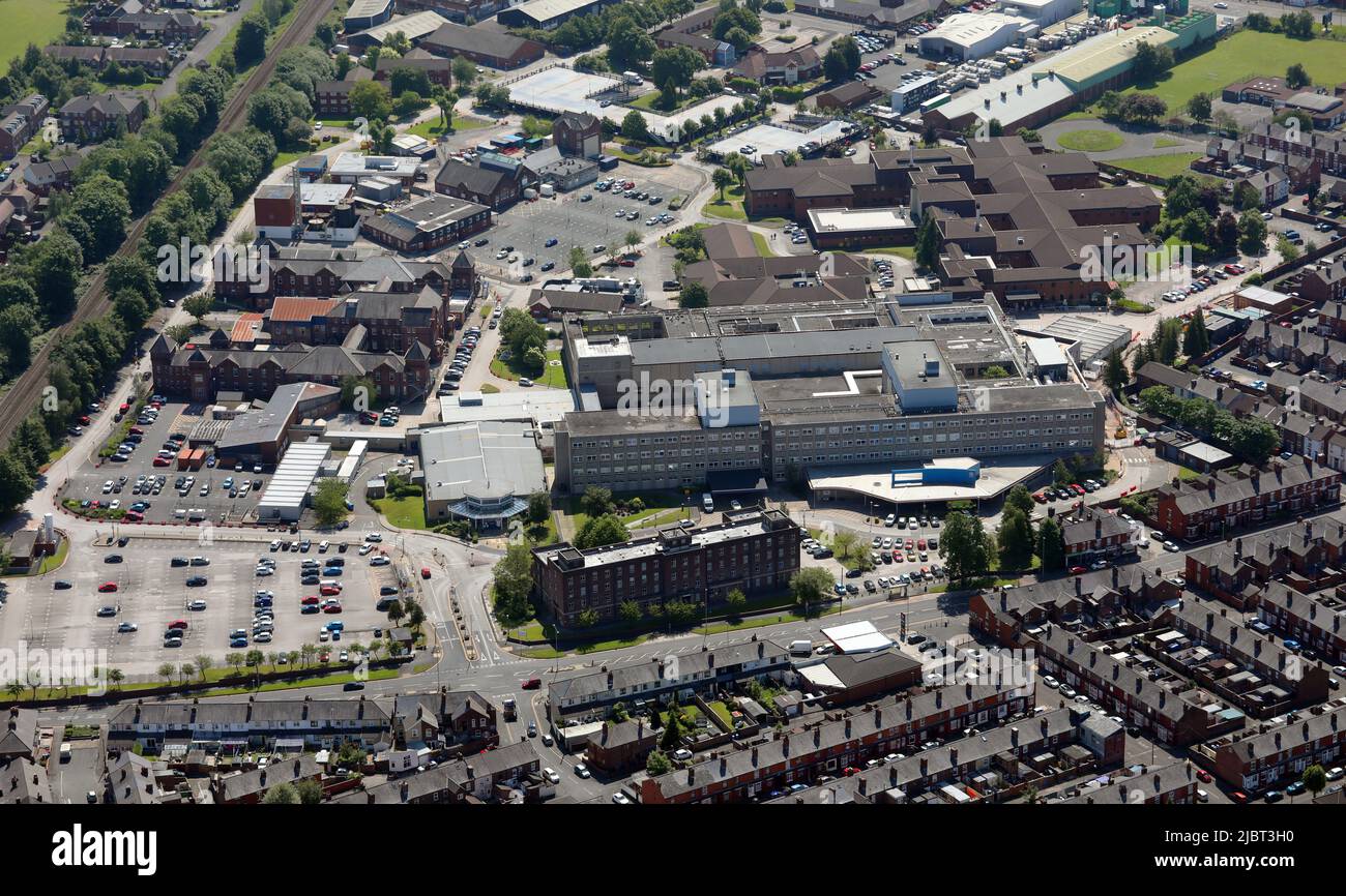 Vista aerea da ovest del Warrington Hospital, Cheshire Foto Stock