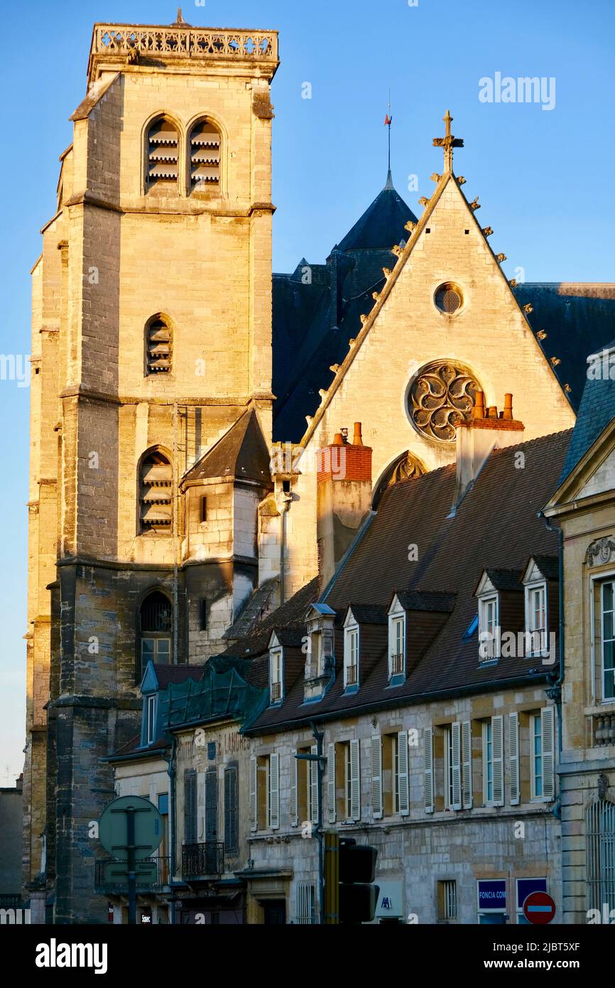 Saint jean chiesa di digione immagini e fotografie stock ad alta  risoluzione - Alamy