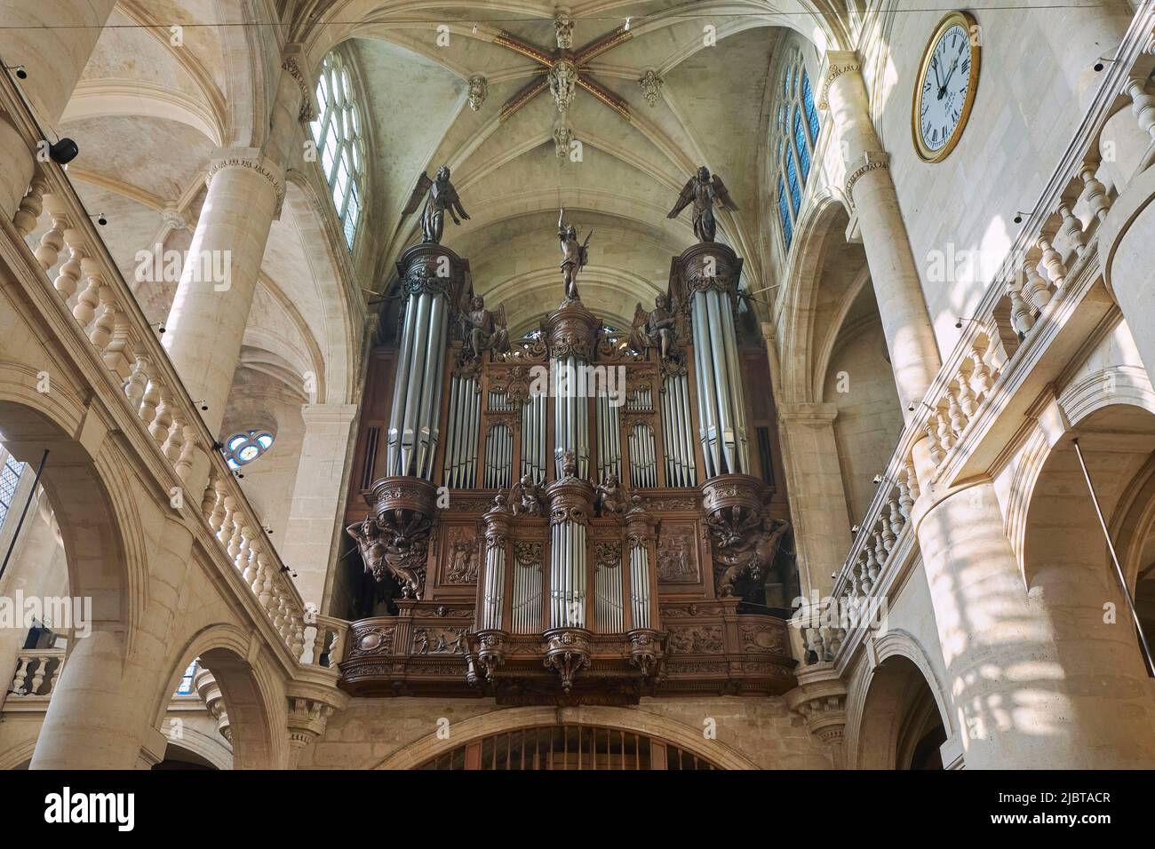 Francia, Parigi, Place de la montagne Sainte Genevieve, Saint Etienne du Mont chiesa, il grande organo galleria Foto Stock