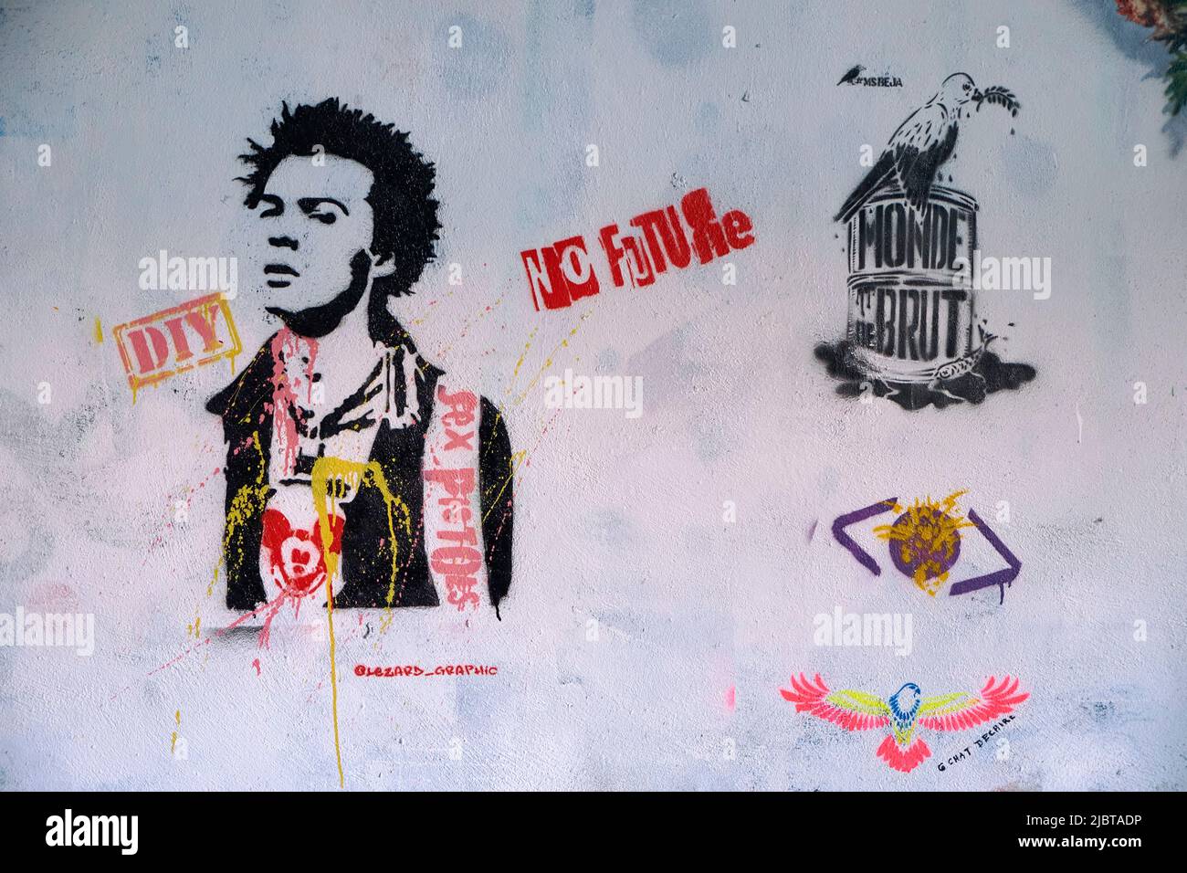 Francia, Parigi, Parigi Rive Gauche District, Spot 13, un luogo effimero di Street Art situato sotto la libreria LavoMatik, specializzato in Arti urbane, la sala stencil, la rappresentazione del cantante punk Sid Vicious Foto Stock