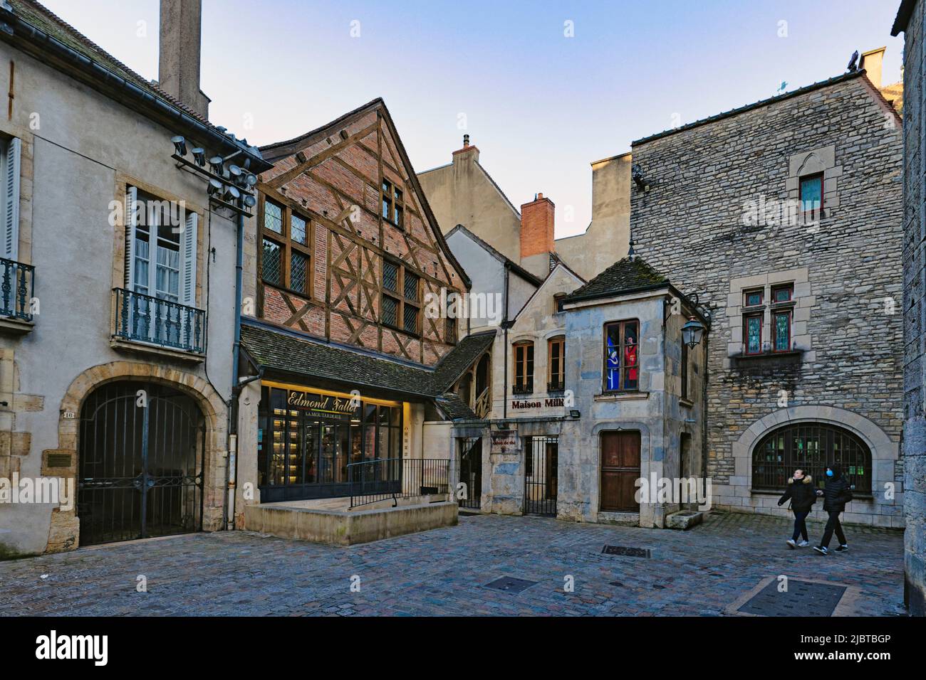 Francia, Cote d'Or, Digione, zona classée Patrimoine Mondial de l'Unesco, la Moutarderie Edmond Fallot située rue de la Chouette Foto Stock