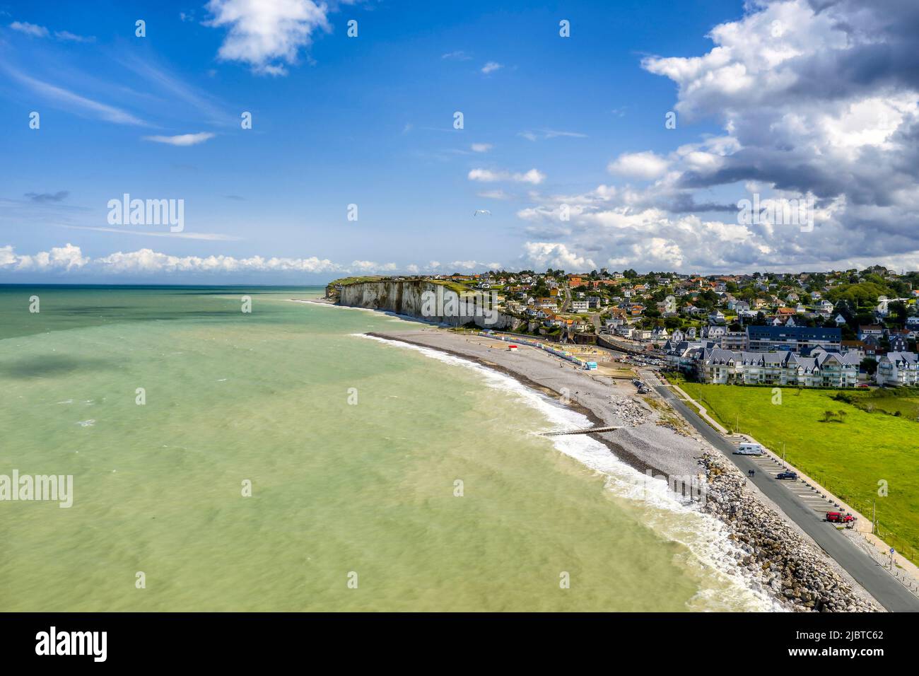 Francia, Senna Marittima, Cote d'Albatre, Criel-sur-Mer (vista aerea) Foto Stock