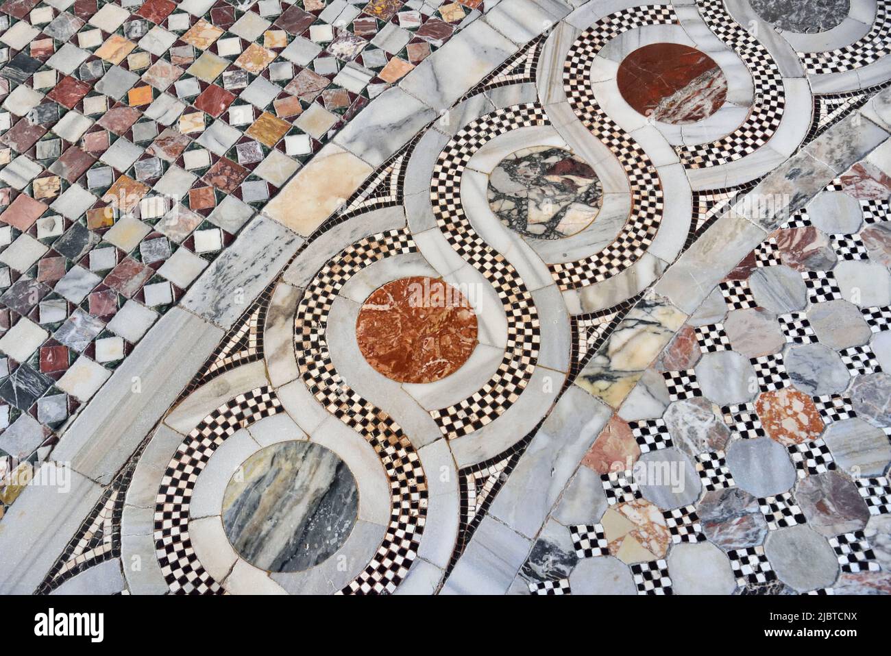 Italia, Veneto, Venezia, patrimonio dell'umanità dell'UNESCO, la pavimentazione in pietra della Basilica di San Marco Foto Stock