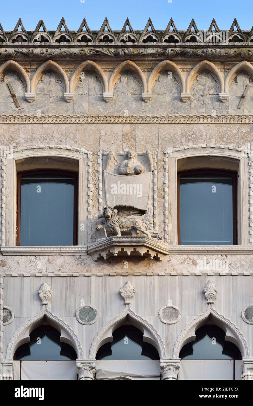 Italia, Veneto, Venezia, Patrimonio dell'Umanità dell'UNESCO, Cannaregio, facciata in marmo Foto Stock