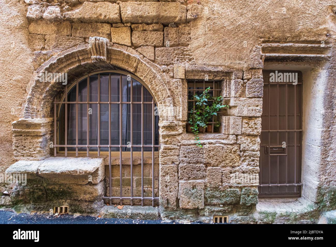 Francia, Vaucluse, Parco Naturale Regionale del Luberon, Pertuis, casa del 16th secolo conosciuta come il Vieil et, testimonianza dello stile di vita del Medioevo Foto Stock