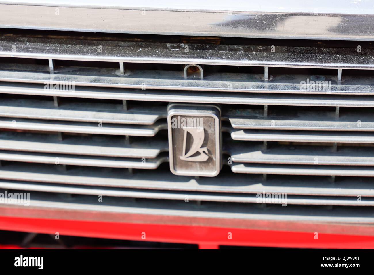 Bordeaux , Aquitaine Francia - 05 17 2022 : Lada brand sign and boat logo auto prodotto da russian Avtovaz Foto Stock