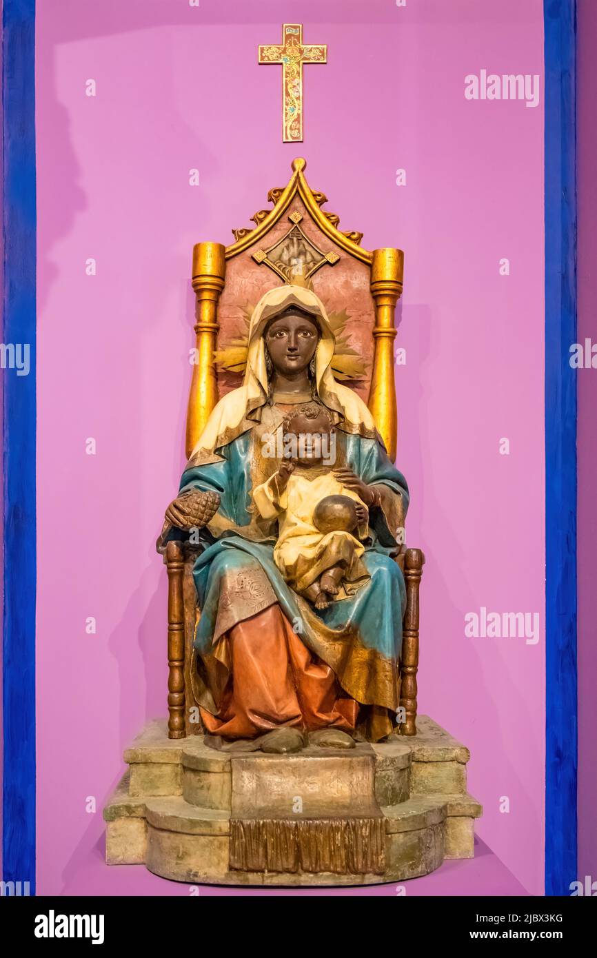 Antica statua cristiana nel Museo de las Americas a San Juan, Porto Rico. Foto Stock
