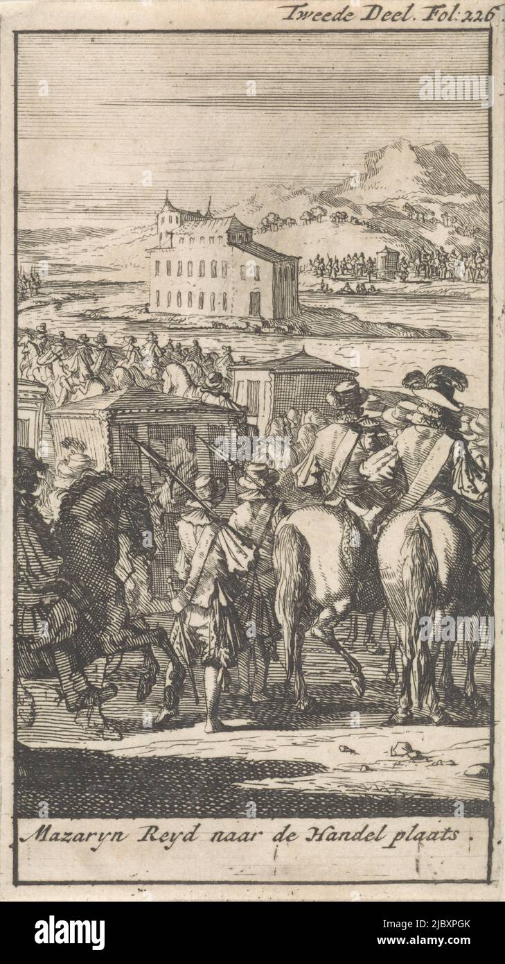 In primo piano una cavalcata con più carrelli. Nella colonna il cardinale Mazarin sulla sua strada per l'isola di Pheasant, dove il trattato dei Pirenei è stato concluso, il cardinale Mazarin con una carrozza sulla sua strada per l'isola di Pheasant, 1659 Mazaryn Reyd al luogo di commercio, tipografo: Caspar Luyken, libraio: Boudewijn van der AA, Leiden, 1699, carta, acquaforte, a 141 mm x l 82 mm Foto Stock