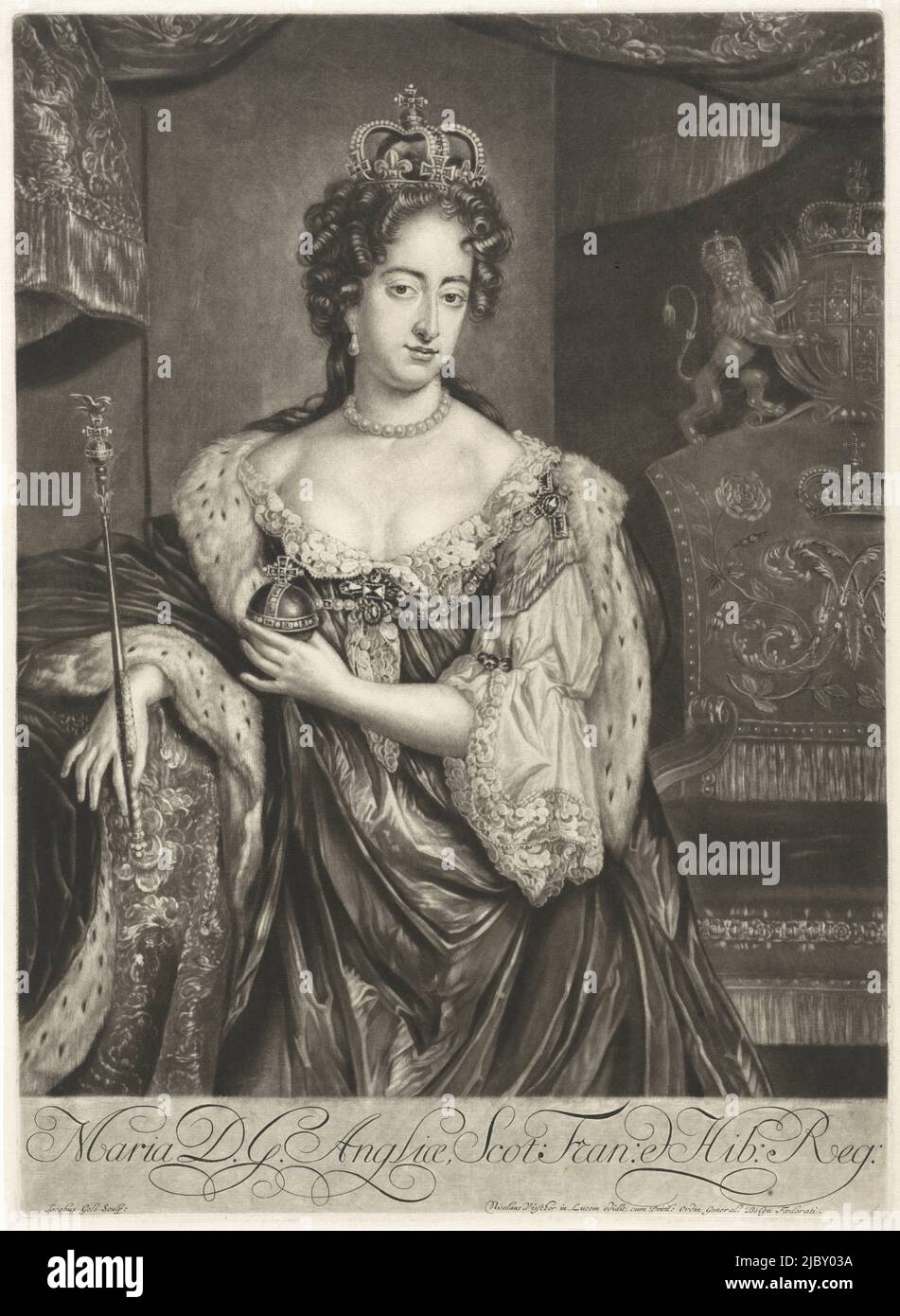 Ritratto della Regina Maria II Stuart, Jacob Gole, 1689 - 1724, Maria II Stuart, Regina d'Inghilterra e Scozia, moglie dello Stadholder re Guglielmo III Indossa la corona e una veste di coronazione. Nelle sue mani uno scettro e la mela del Reich. Dietro di lei un trono con lo stemma coronato di Guglielmo III, stampatore: Jacob Gole, (menzionato sull'oggetto), editore: Nicolaes Visscher (i), (menzionato sull'oggetto), Amsterdam, 1689 - 1724, carta, incisione, a 441 mm x l 320 mm Foto Stock