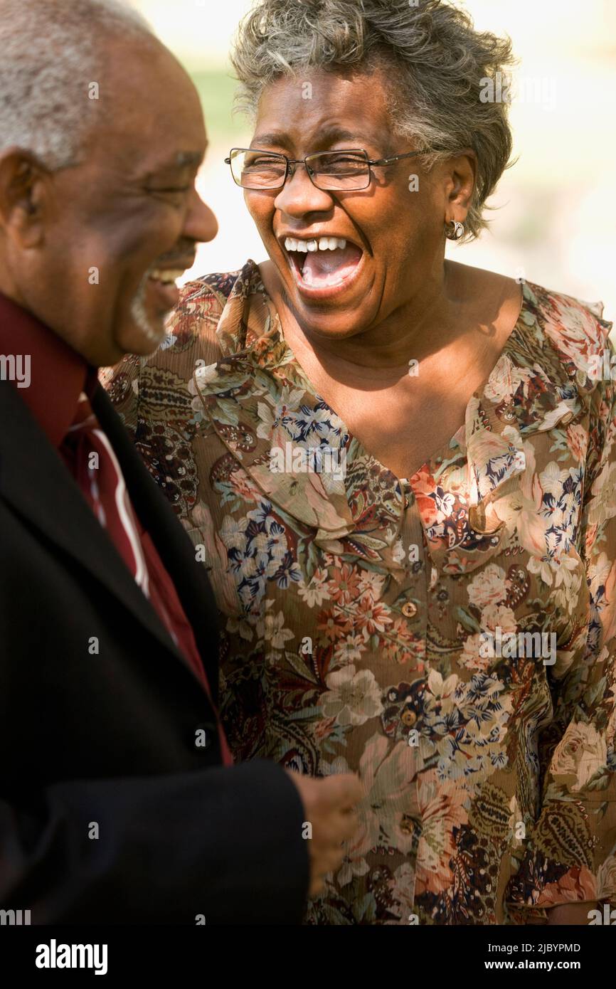 Senior coppia africana di ridere Foto Stock